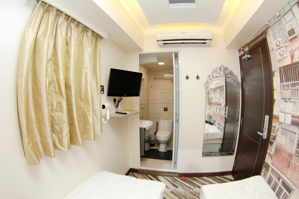 Move Wisma tamu Hong Kong